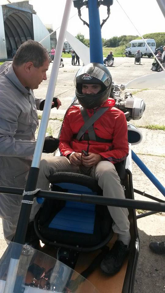 Motoros sárkányrepülés 2014.  Irány a kifutó. :)